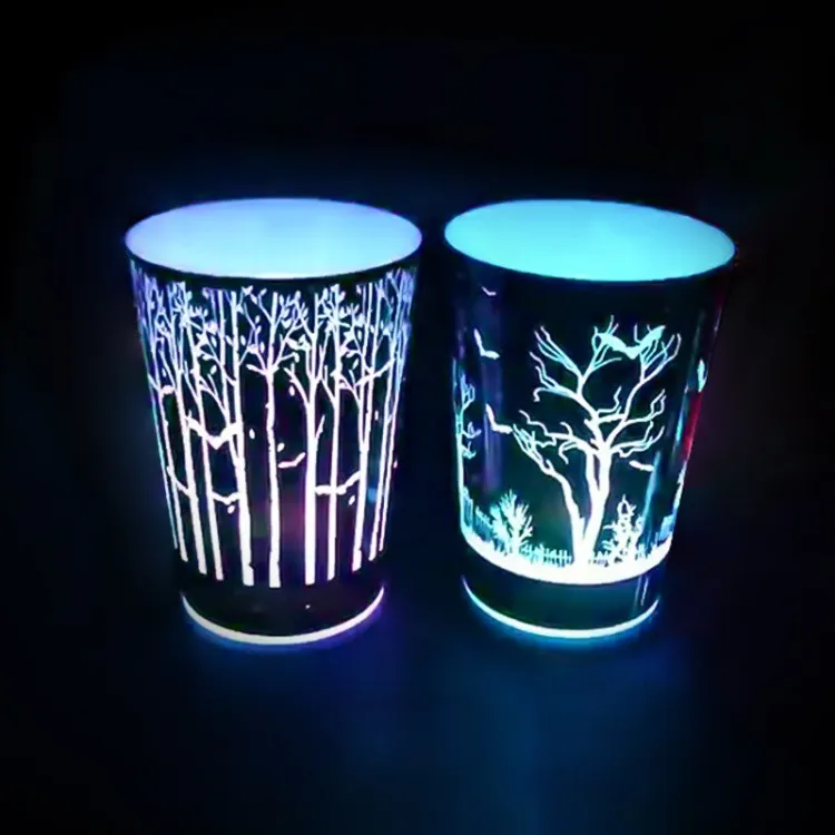 Vaso de vino iluminado con LED, vaso de plástico que brilla y parpadea, aislado