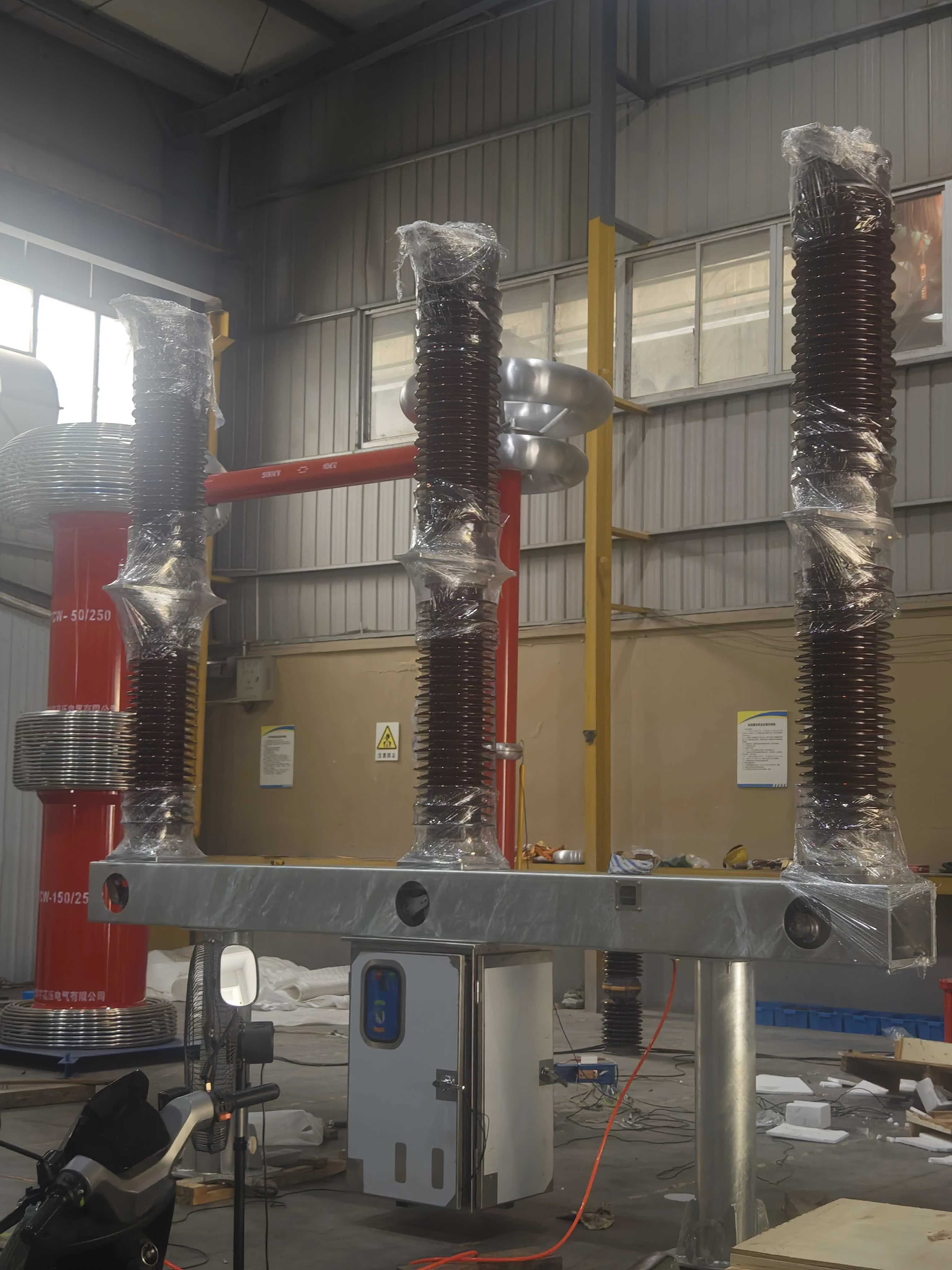 Lw36 Serie Sf6 Interruptor de Circuito Exterior Hv 35kv-220kv 3-Phase