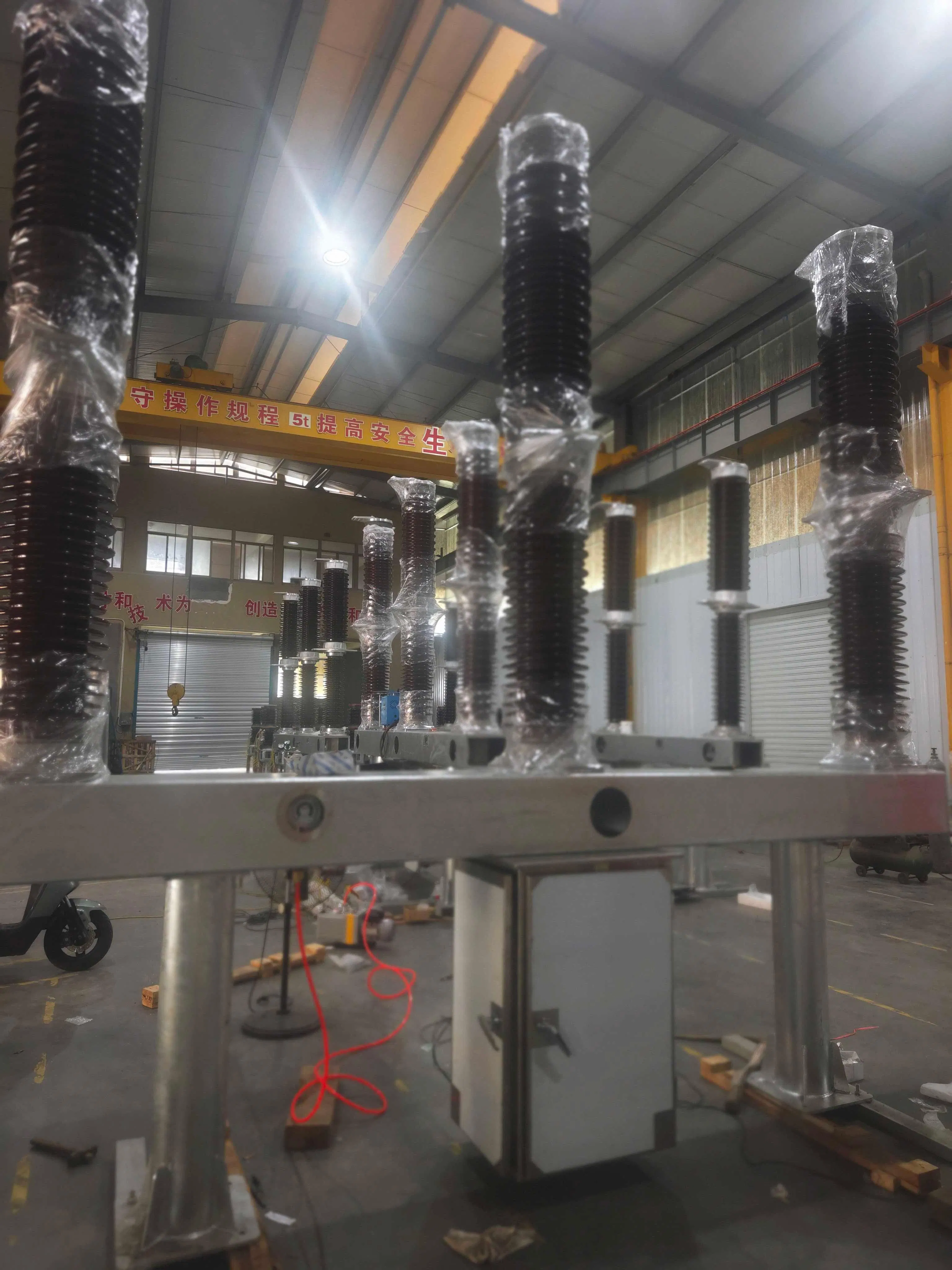 Lw36 Serie Sf6 Interruptor de Circuito Exterior Hv 35kv-220kv 3-Phase