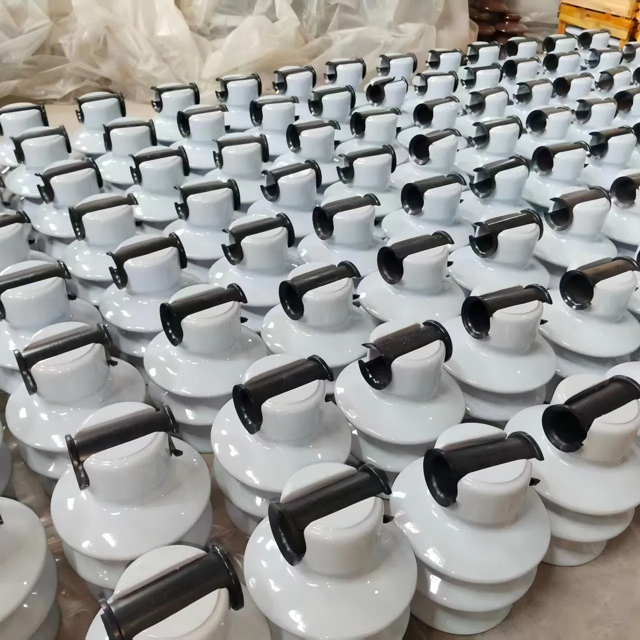 ANSI 52-4 Aislador de Poste de Cerámica Porcelánica de Alta Tensión