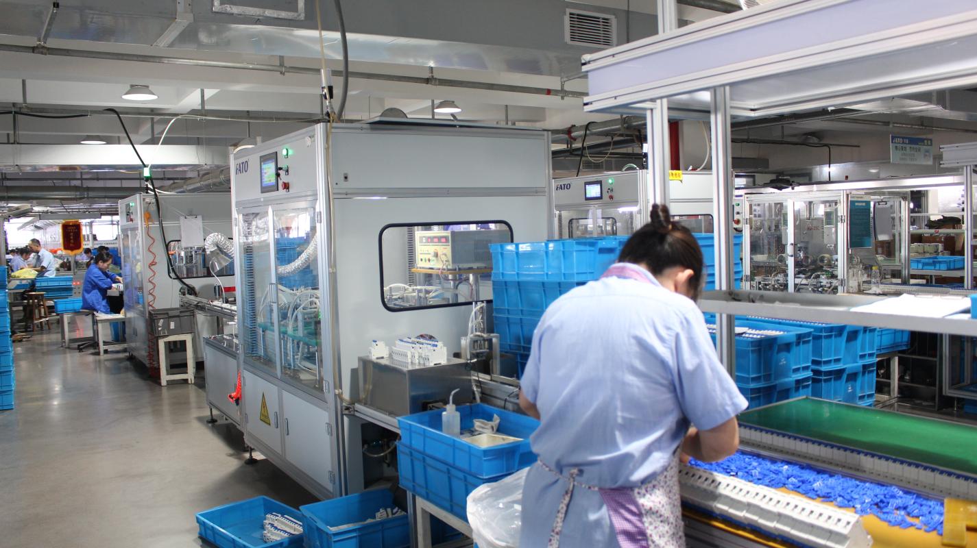 Equipo de producción automatizada en fábrica de Hebei Renol Power