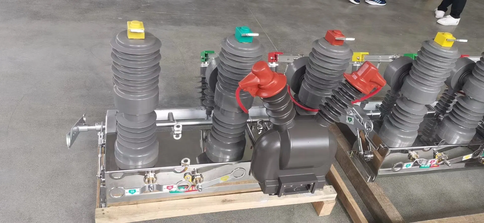 24kv interruptor de circuito de vacío de alta tensión al aire libre con sistema de energía eléctrica