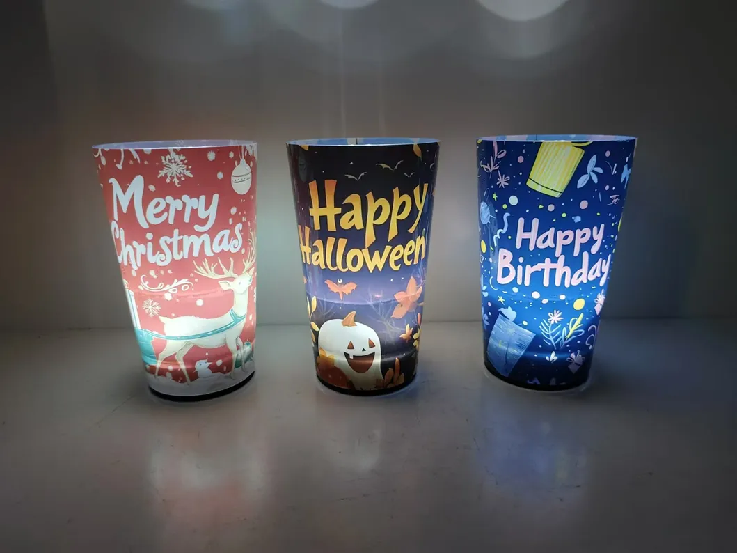 Vaso de vino iluminado con LED, vaso de plástico que brilla y parpadea, aislado