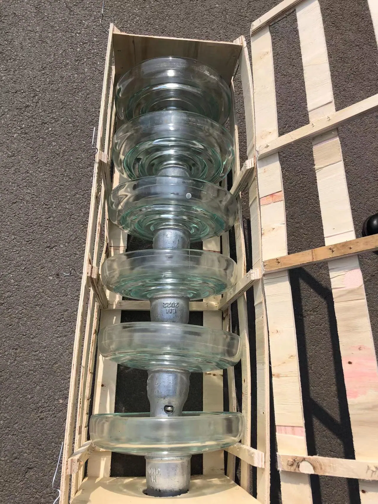 Aislador de disco de vidrio templado galvanizado en caliente de alta resistencia eléctrica