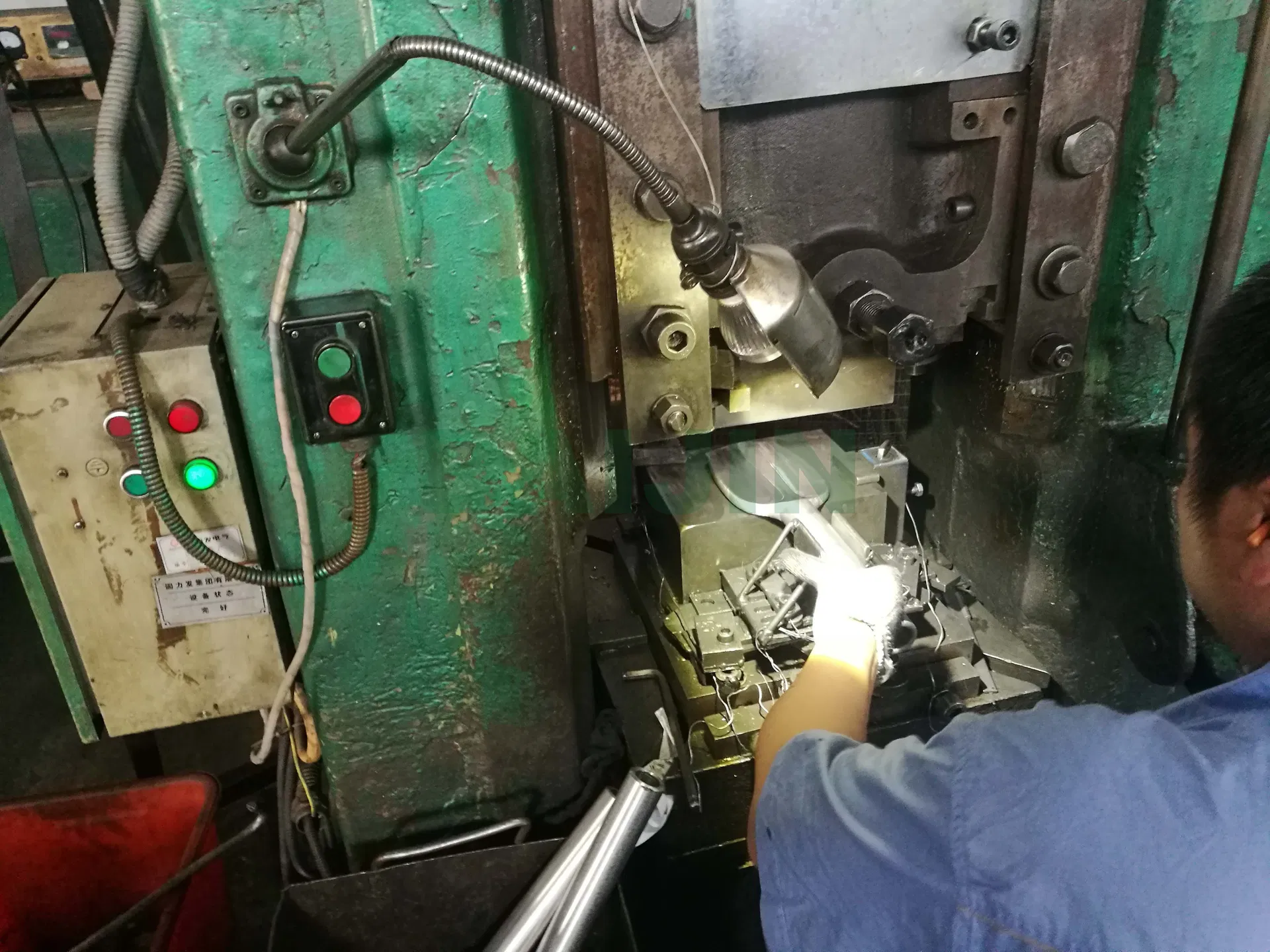 Abrazadera de aluminio de alta resistencia para suspensión de conductor de línea de transmisión