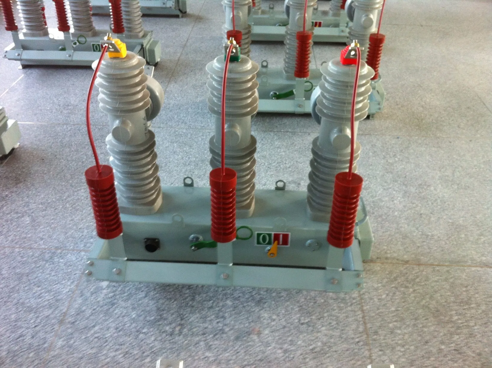Reclutadores automáticos de fase única para sistemas de 19.92 Kv (fase a tierra)