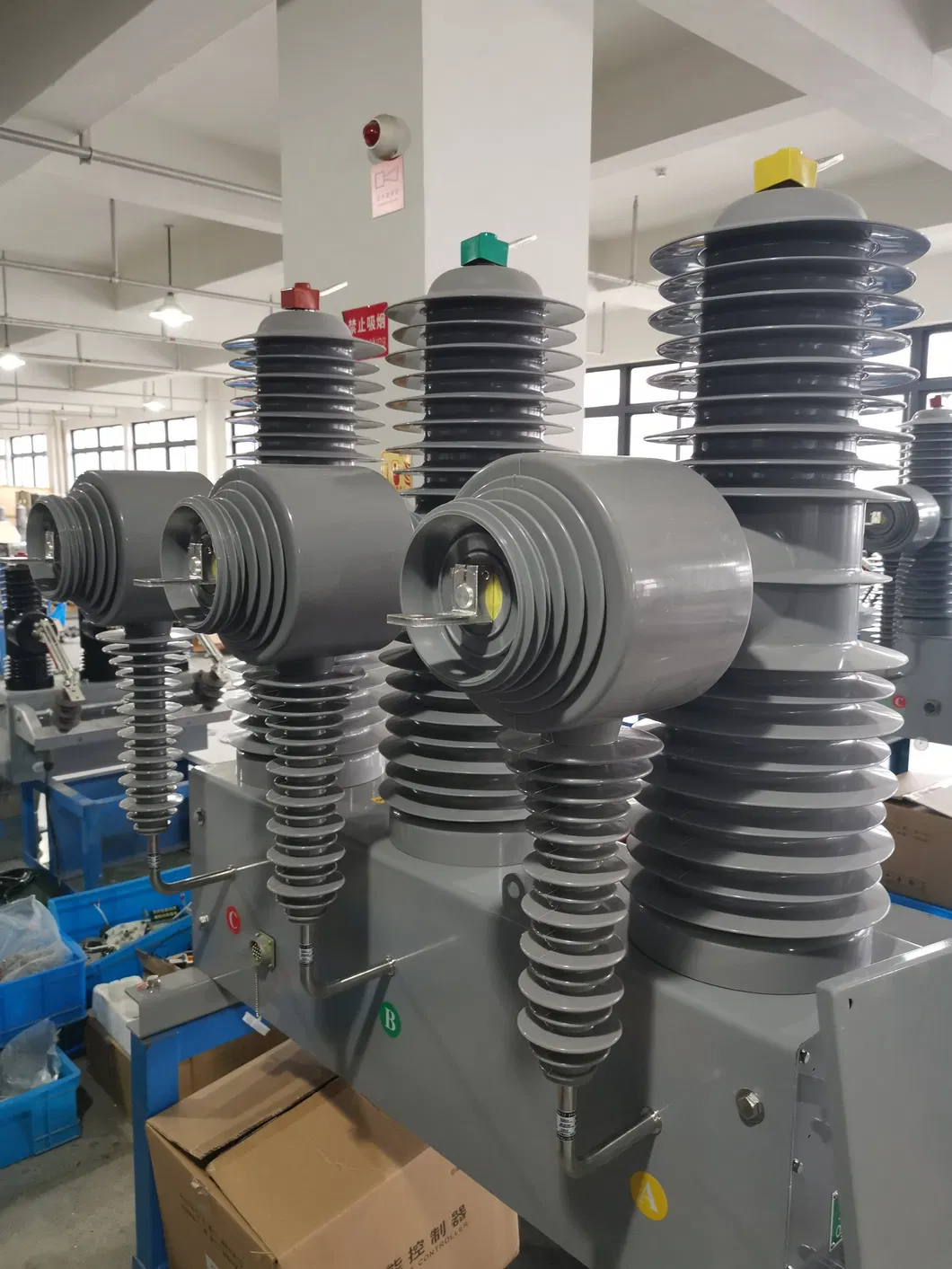 24kv interruptor de circuito de vacío de alta tensión al aire libre con sistema de energía eléctrica