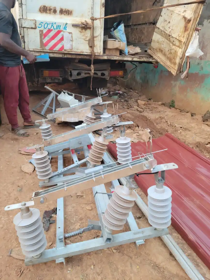 Interruptor de desconexión aislador de un polo 17.5kv 600A