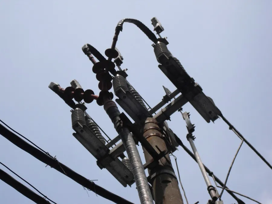 Interruptor desconector horizontal de alta tensión 630A 12kv para exteriores