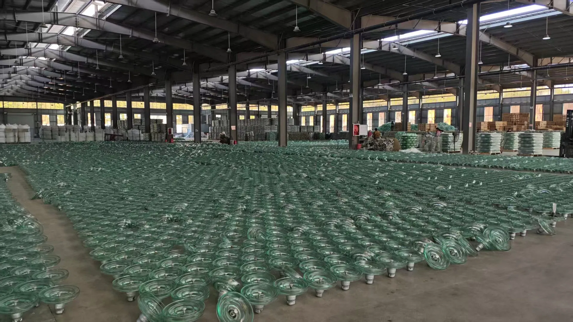 Fábrica de producción de aisladores de vidrio
