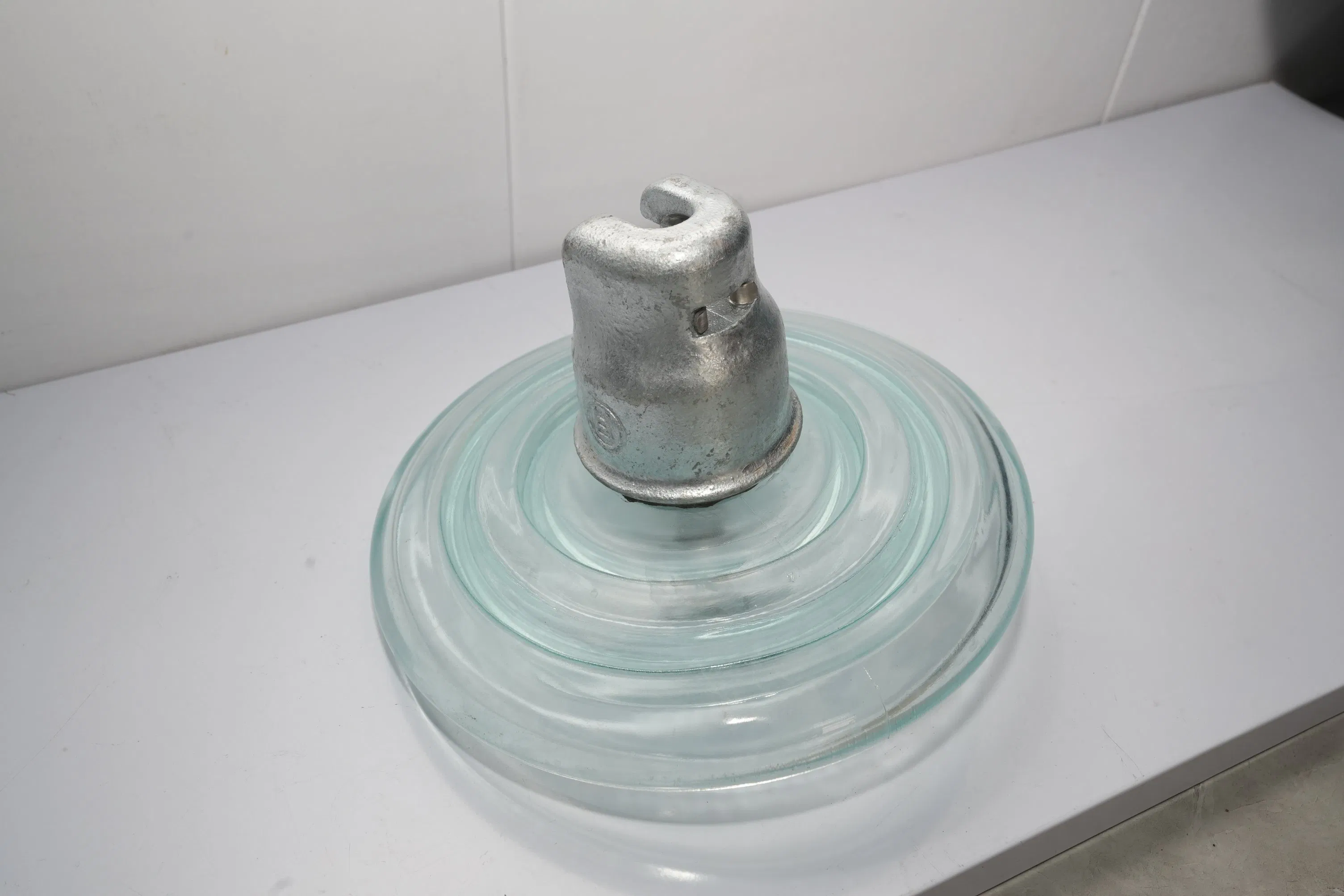 Aislador de Vidrio de Alta Tensión Robusto U70BS para Suspensión Confiable