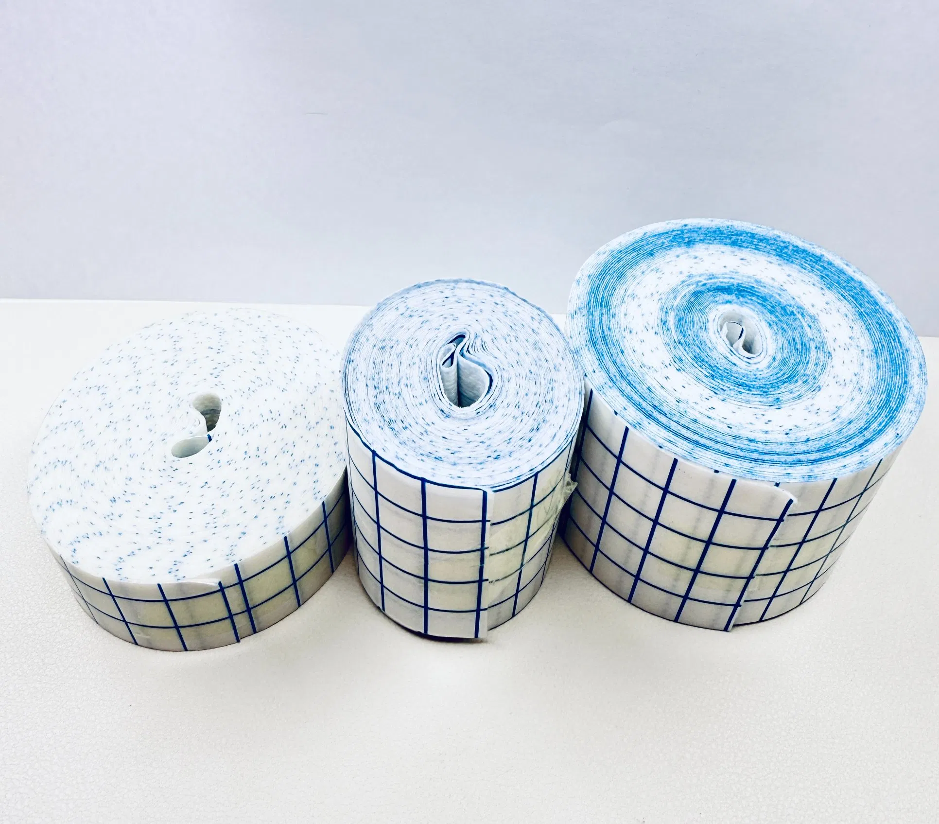 Surgical Wound Dressing Fabric Non Woven Adhesive Medical Dressing Tape Roll