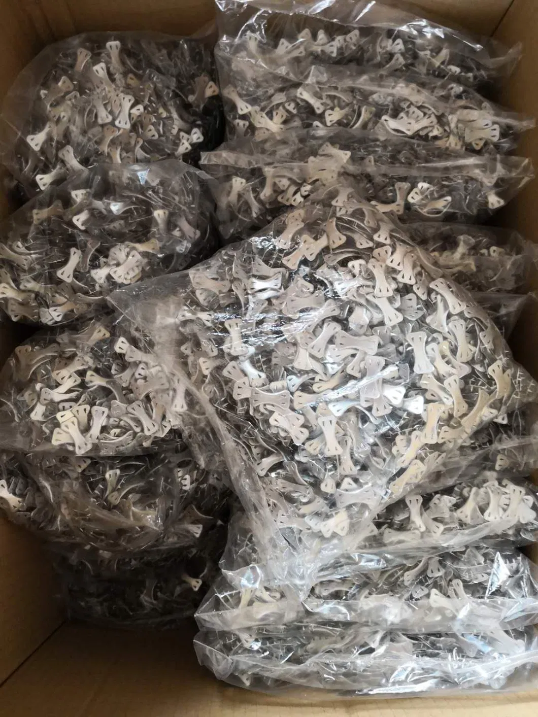 Bandage Clips Detail 1