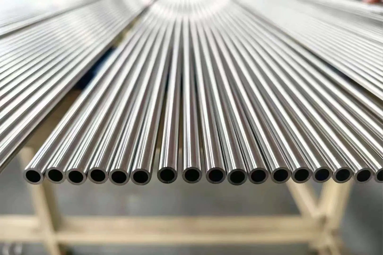 Capillary R60705 Zirconium Pipe Medical Instruments Precision Manufacturing Use