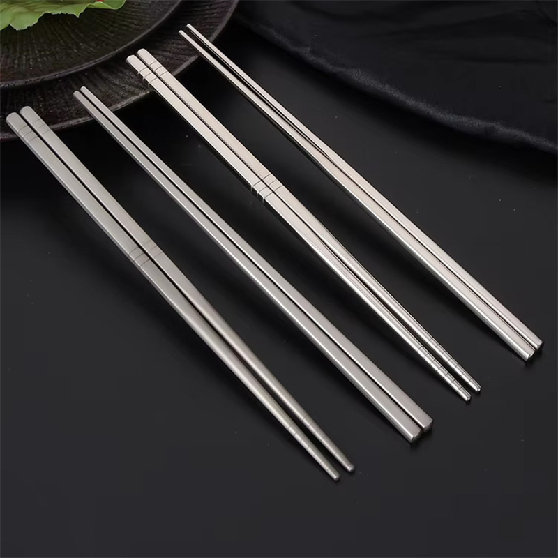 New Pure Titanium Chopsticks Household Wholesale Outdoor Tableware Light Luxury Retro Titanium Alloy Anti-Slip Heat-Resistant