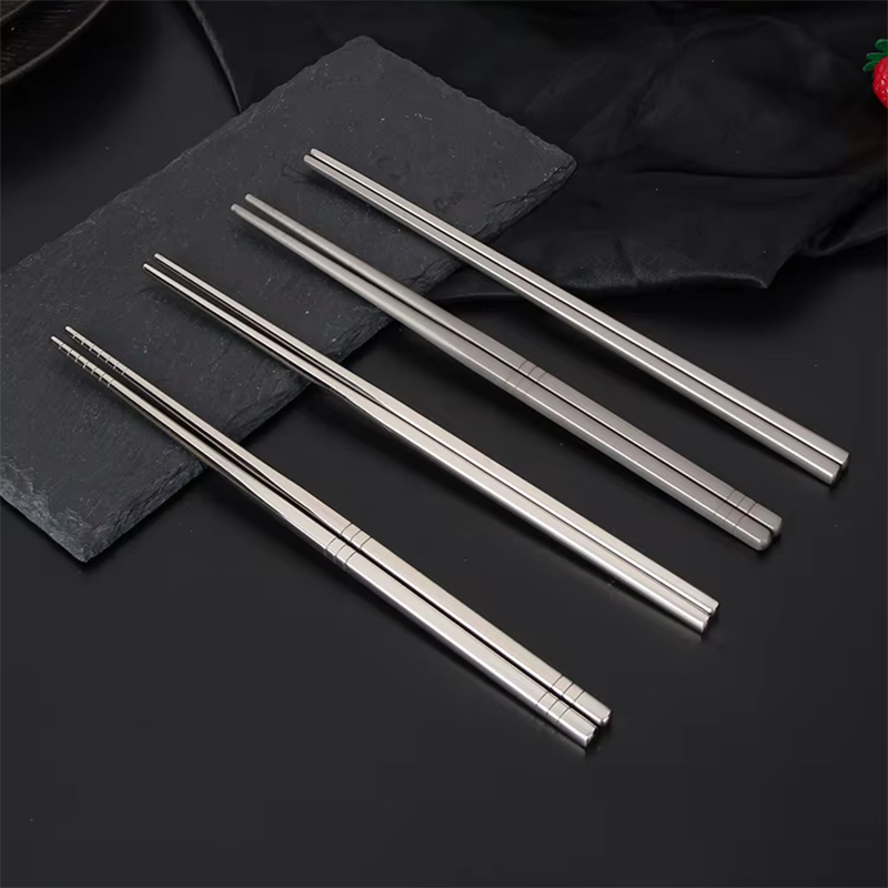 New Pure Titanium Chopsticks Household Wholesale Outdoor Tableware Light Luxury Retro Titanium Alloy Anti-Slip Heat-Resistant