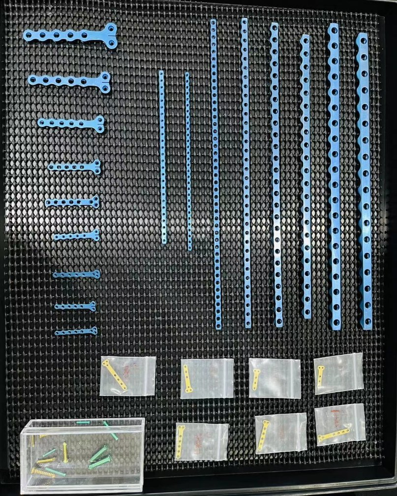 2024 High Quality Factory Sale Veterinary Orthopedic Plate Titanium 2.7mm Bridge Locking Plate for Small Animal Dog and Cat