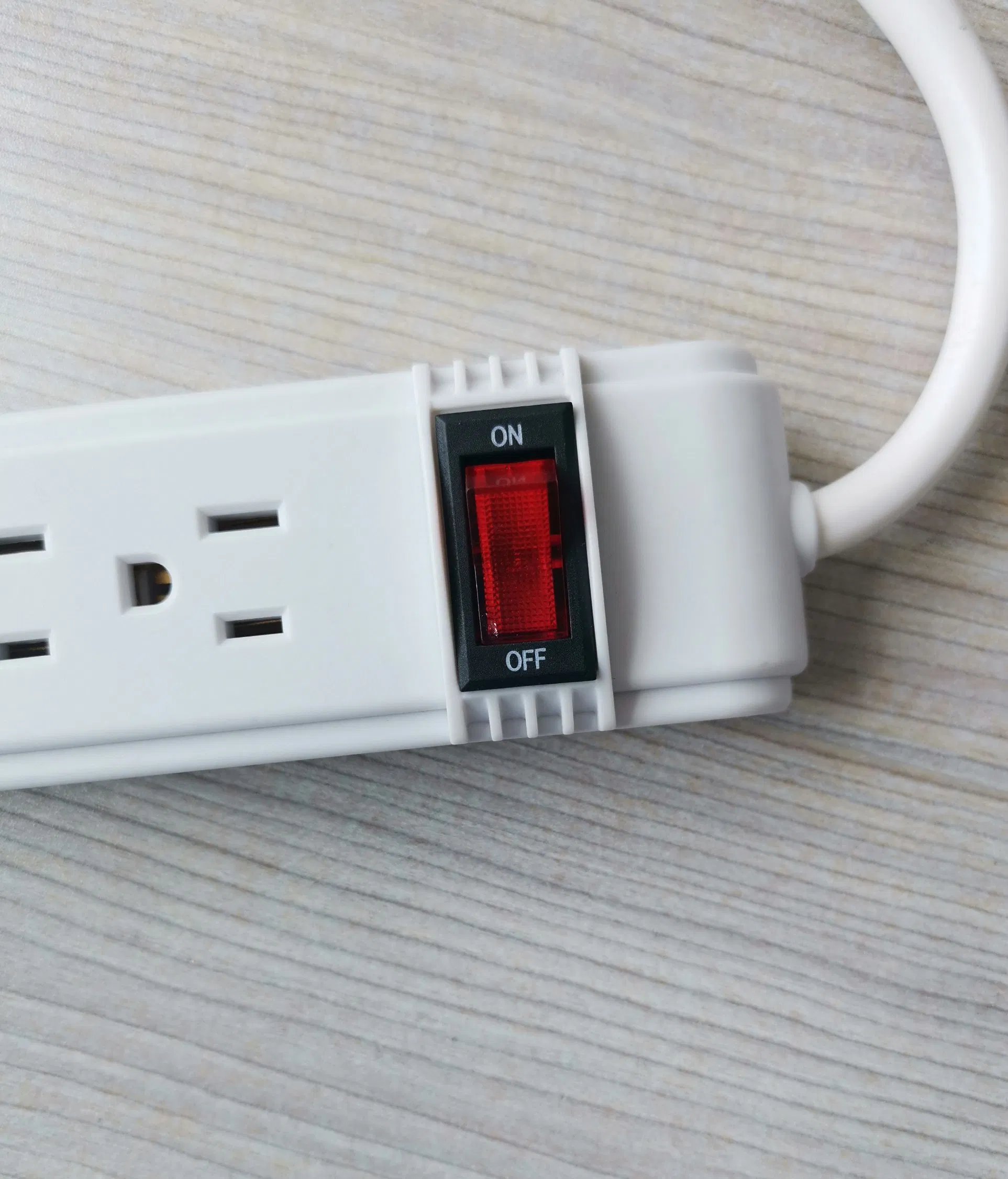 6 Outlet Surge Protector Power Strip with 2.1A USB