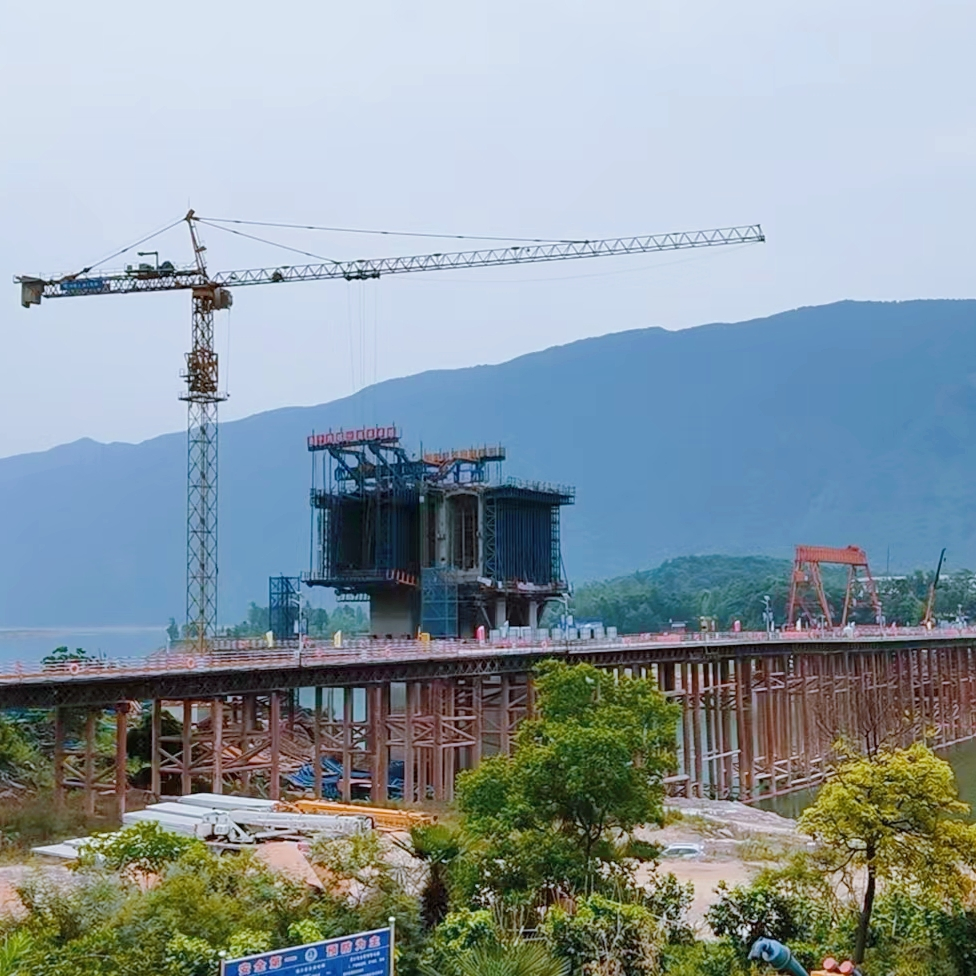 Prefab Steel Profile Galvanized Steel Bridge: Bailey Design for Foot Traffic