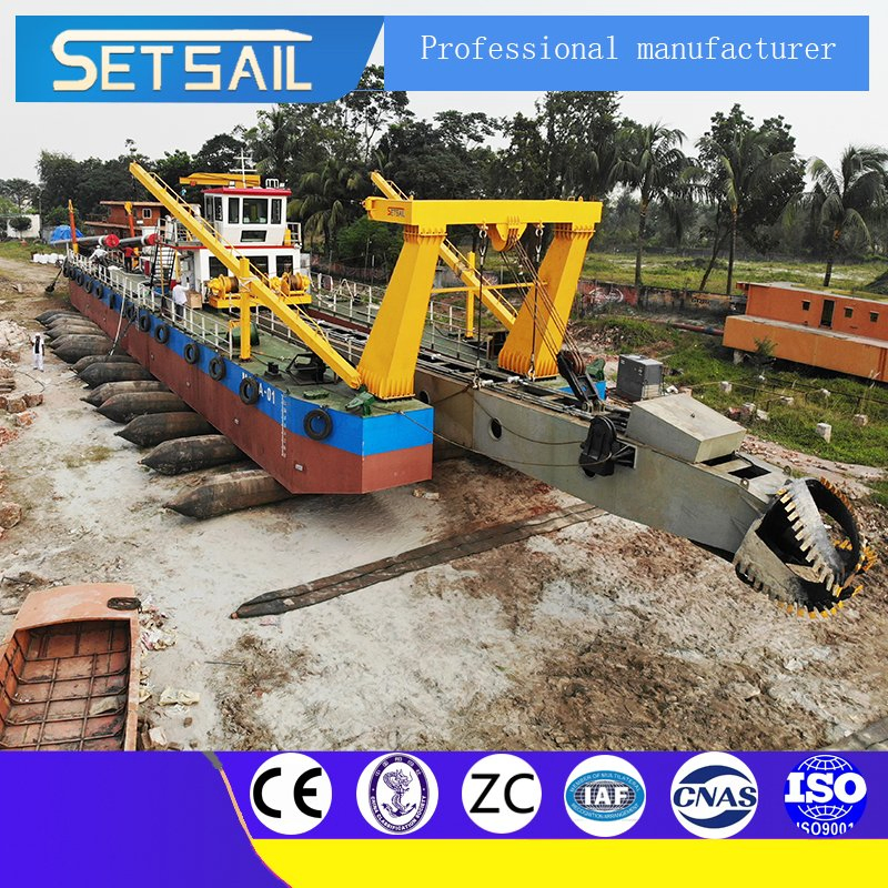 Diesel Engine Hydraulic Control Water Flow 5500m3 24 Inch Cutter Suction Dredger with Underwater Pump Dredging Machine