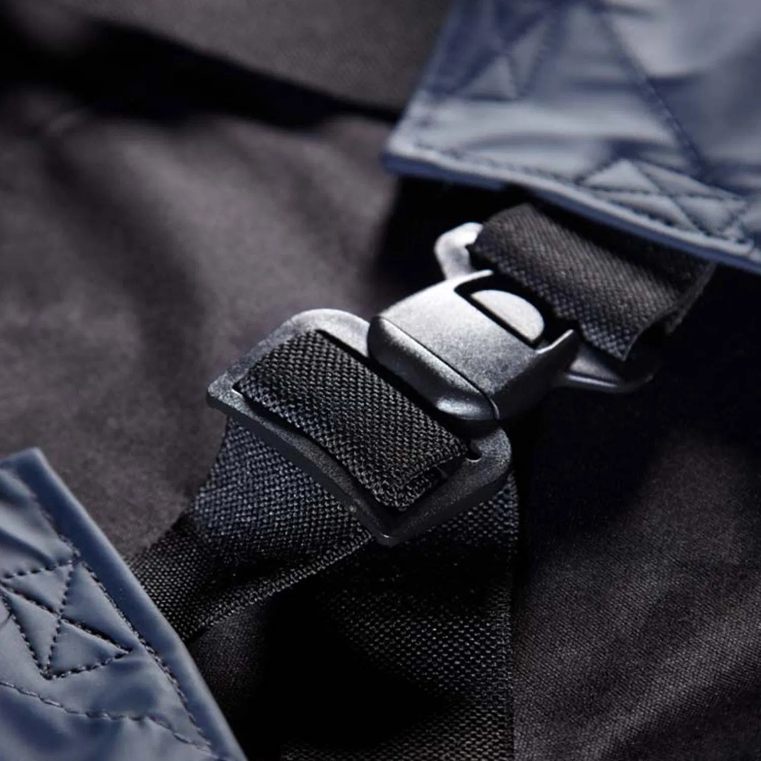 Customized Logo Adjustable 50% PU 50% PVC Coating Waterproof Reusable Work Aprons with Pockets