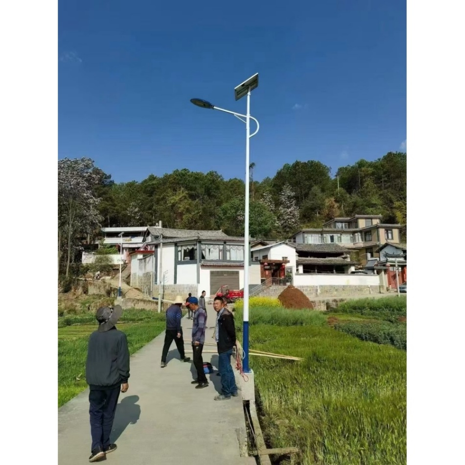 ODM/OEM Modern Minimalist Tunnel Entrance LED Solar Street Lighting