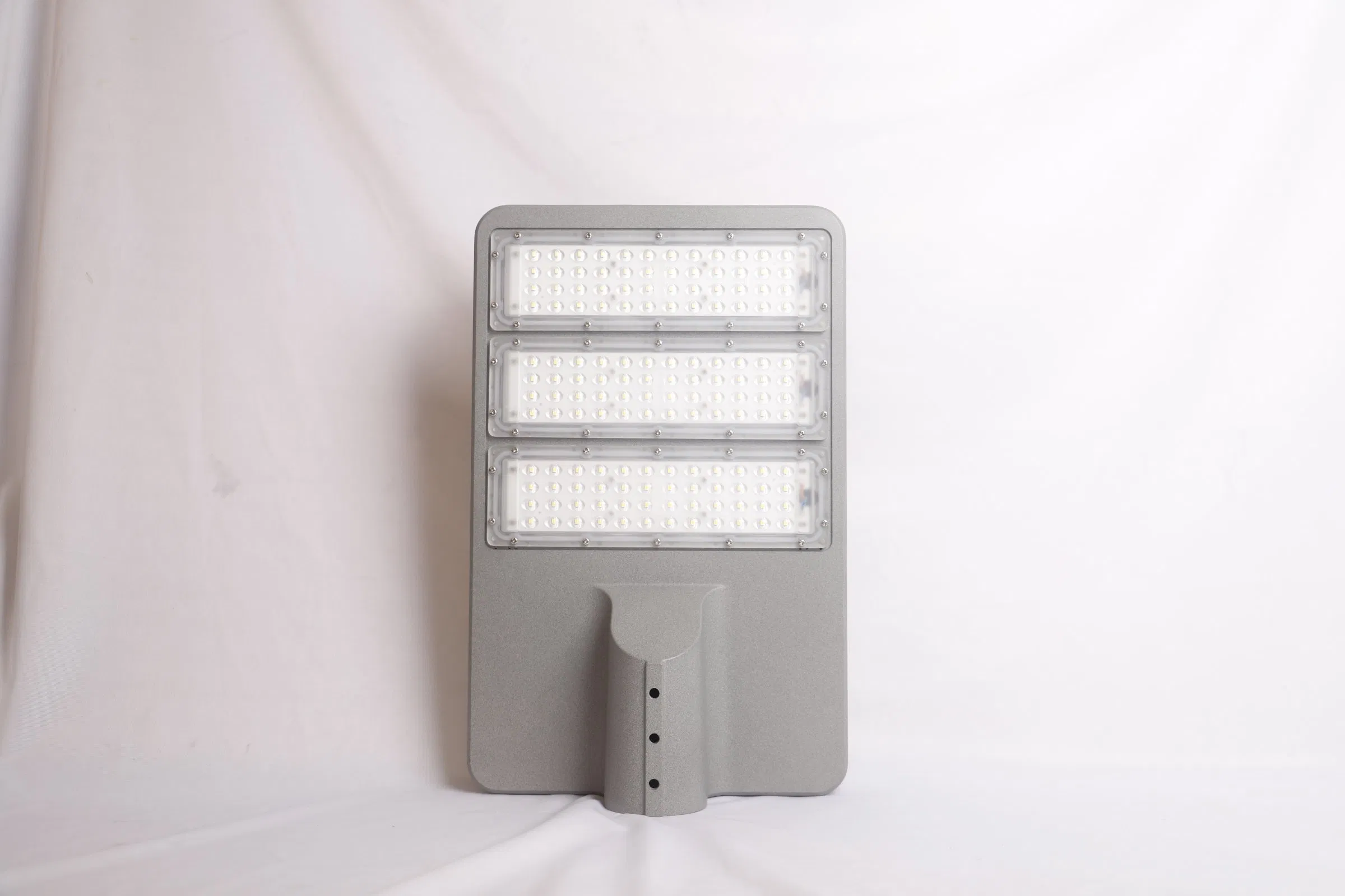 Low Price Outdoor Super Bright 6m High Power Waterproof Solar LED Street Lighting