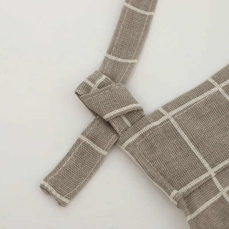 Checkered Apron View 3