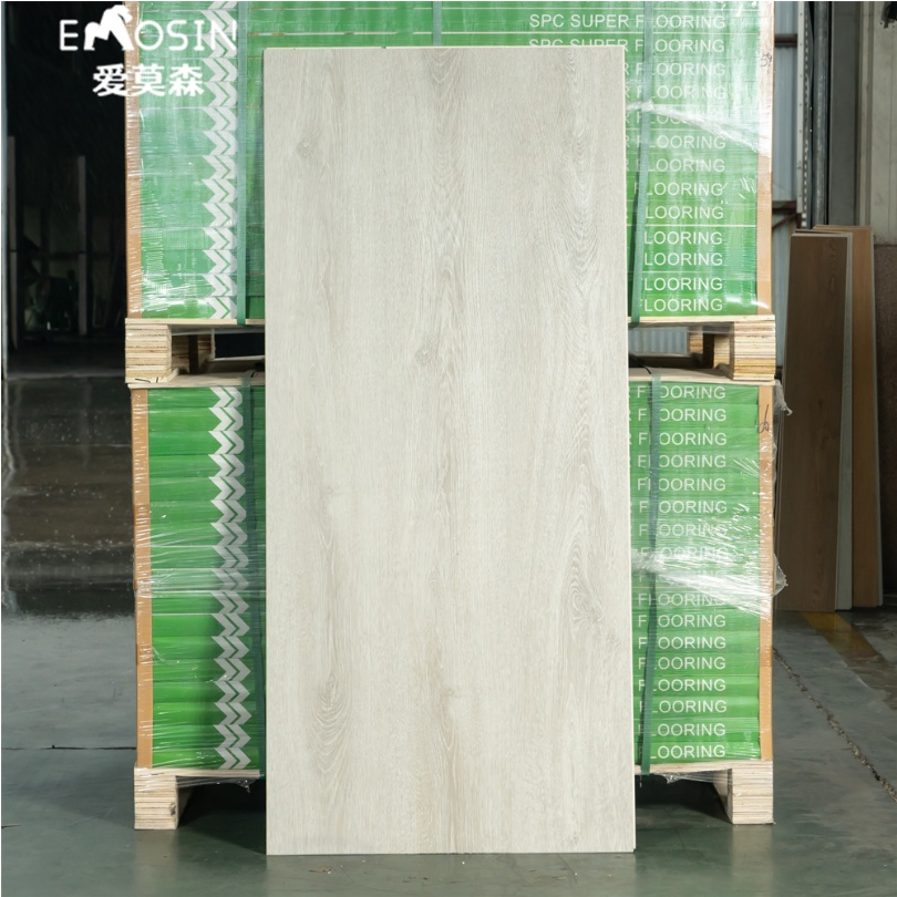 Fireproof Rigid Core Inhomogenius Original/Recycled PVC/Spc Interlocking Tiles