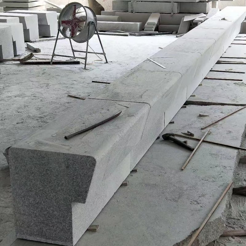 Irregular Shape Grey Granite Kerb Pavers for Landscaping