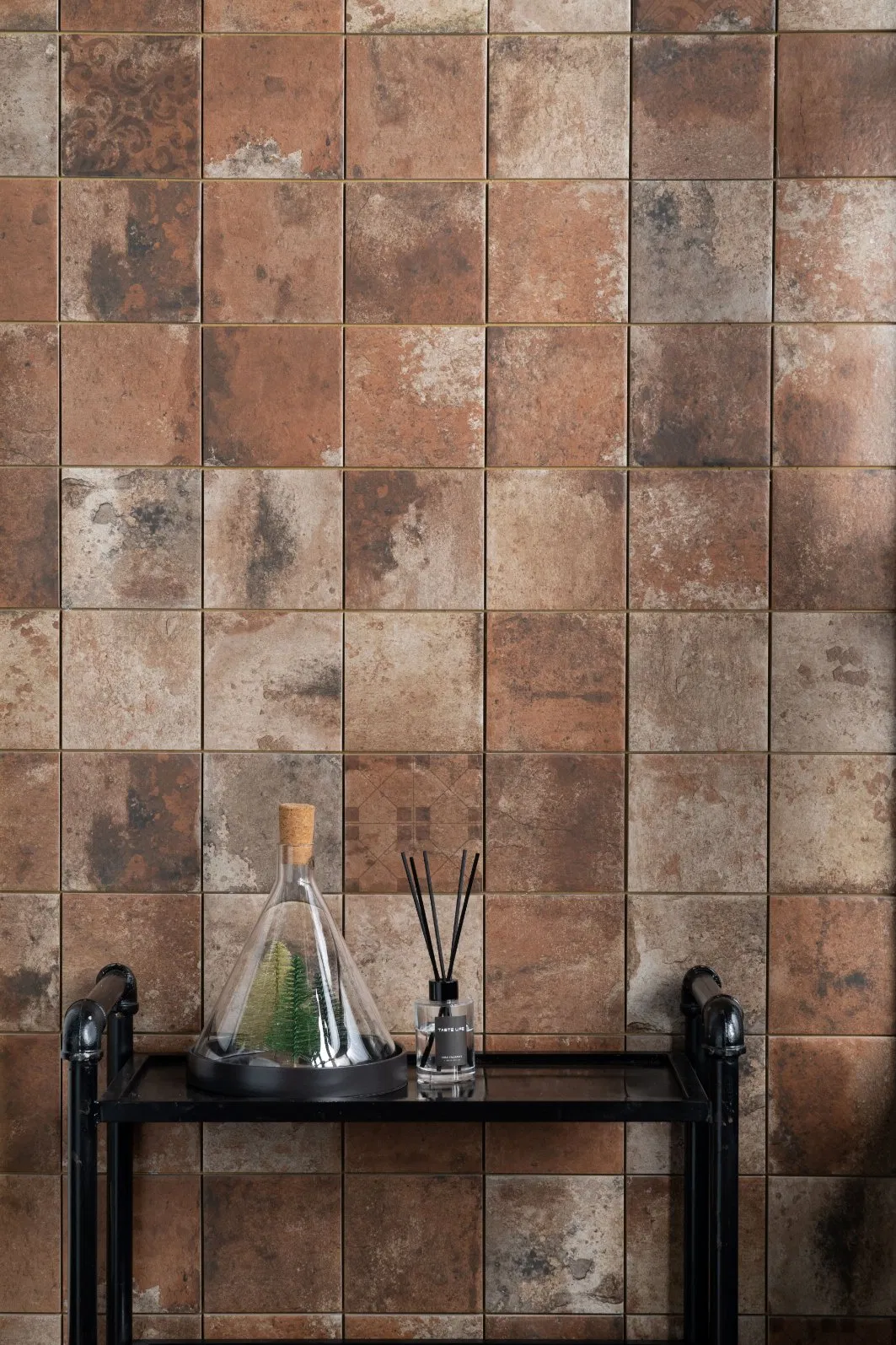 300X300 mm Acid-Wear Resistant Ceramic Tile Natural Wood Matte Glazed Tile for Commercial &amp; Living Space