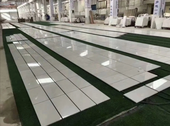 Natual Stone White Marble Wall and Floor Tile for Residential/Villa Bathroom/ Kitchen/Stair