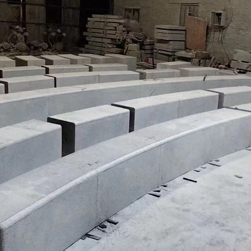 Irregular Shape Grey Granite Kerb Pavers for Landscaping