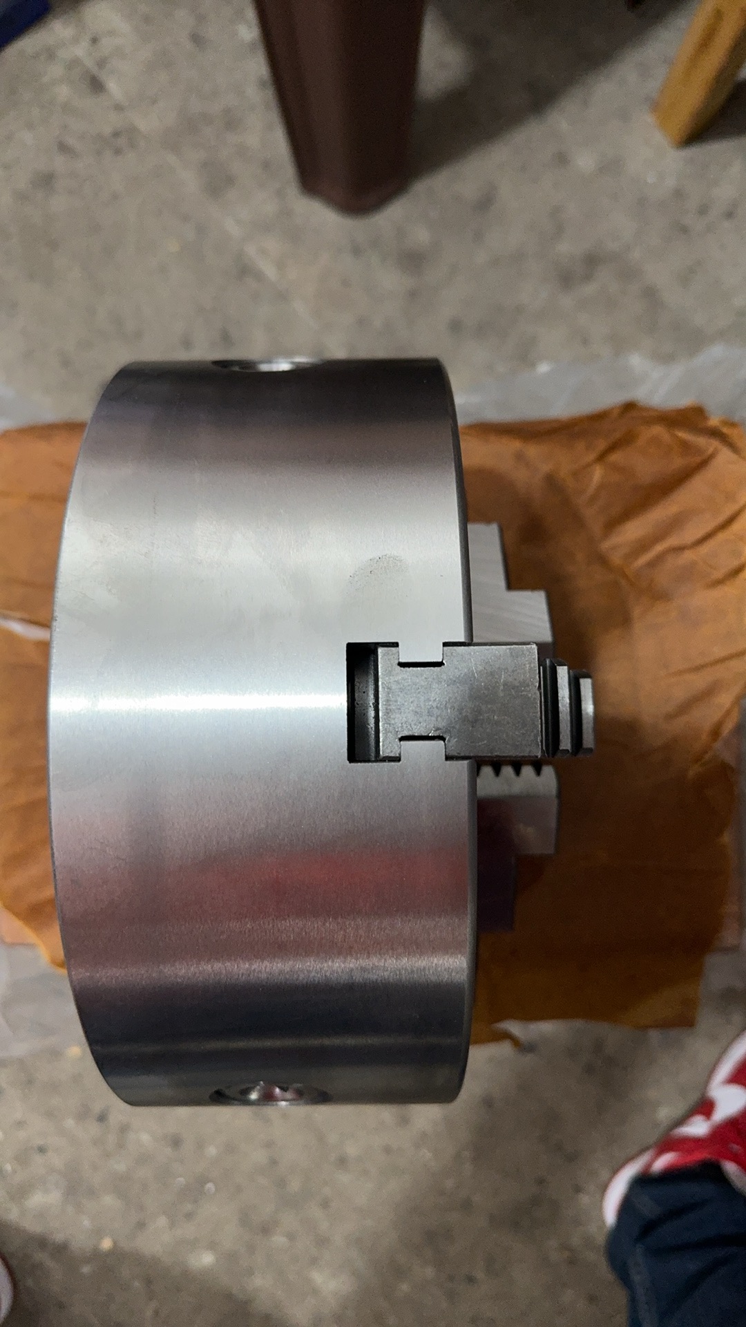 K11-200 C6 Short Taper 3 Jaw Steel Manual Self-centering Chuck 200mm SANOU Brand Scroll Chuck for Heavy Duty Lathe