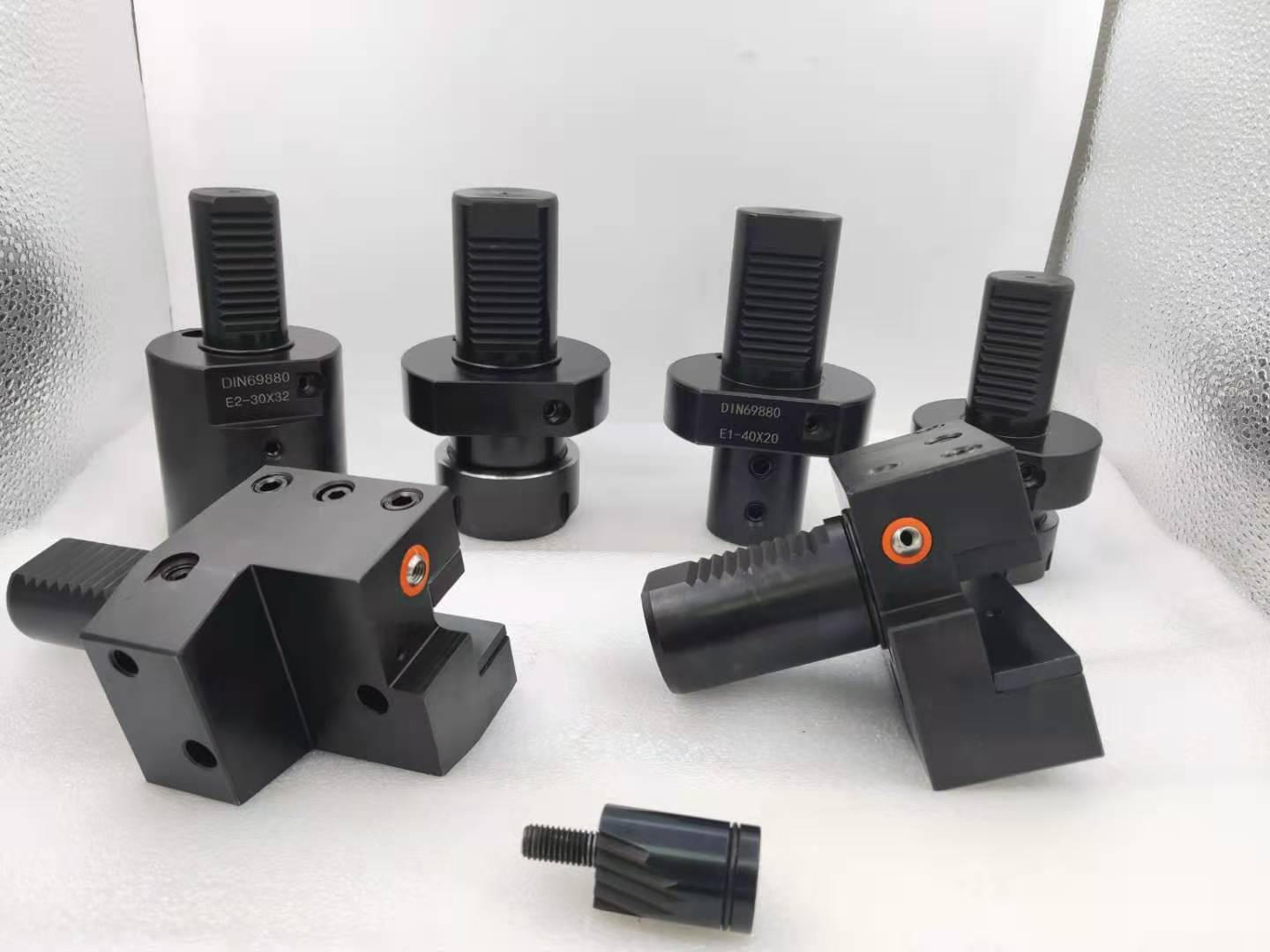 Hot Selling BMT / VDI B3 Radial Diameter Right Hand Fixed Tool Holder with Living Turret