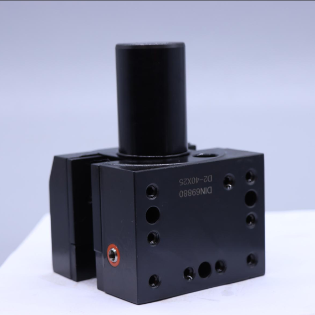 VDI Standard Fixed Tool Holder with Multi-Directional Tool Position Type D Turning Tool
