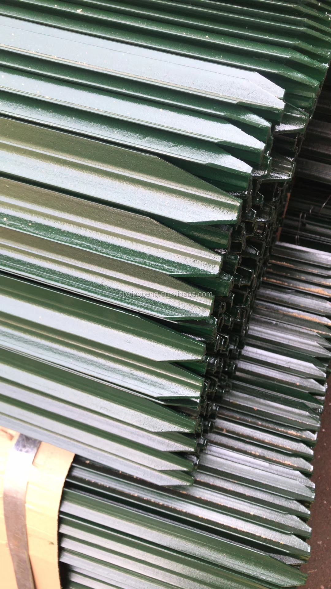 Fence post bundling packaging