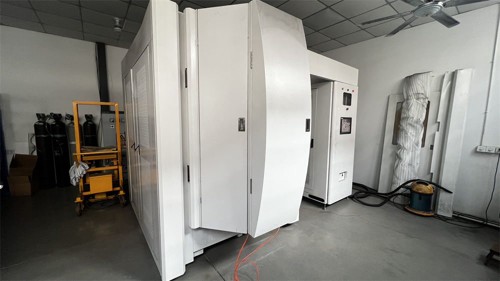 Industrial coating machine for tool surface treatment