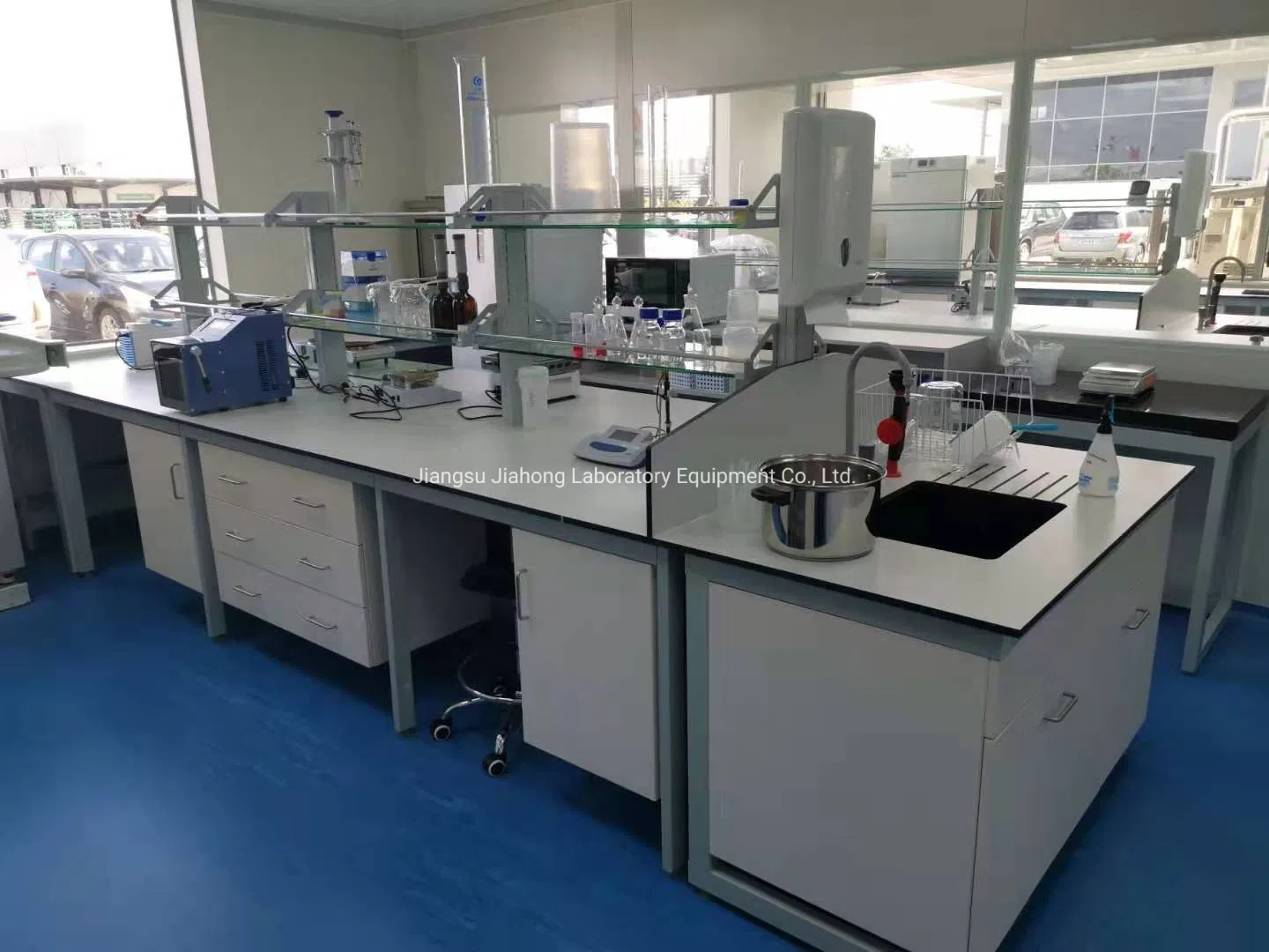 New Zealand Project Lab Furniture with Competitve Price Processed by German Facilities