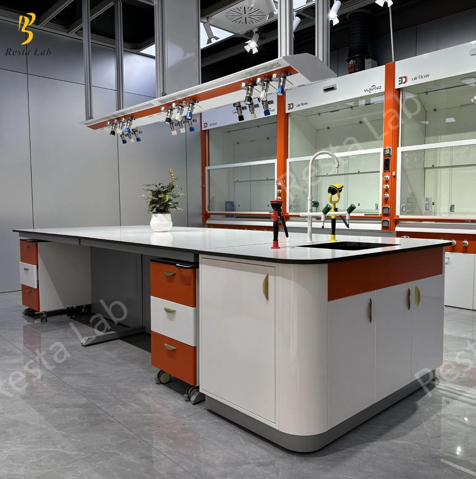 Robust Steel Laboratory Table Furniture for Physical and Chemical Labs Supplier
