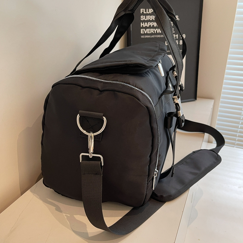 Portable Durable Oxford Sport Duffel Bag with Multiple Pockets Water-Proof &amp; Light Weight for Gym Yoga Travel &amp; Outdoor Use
