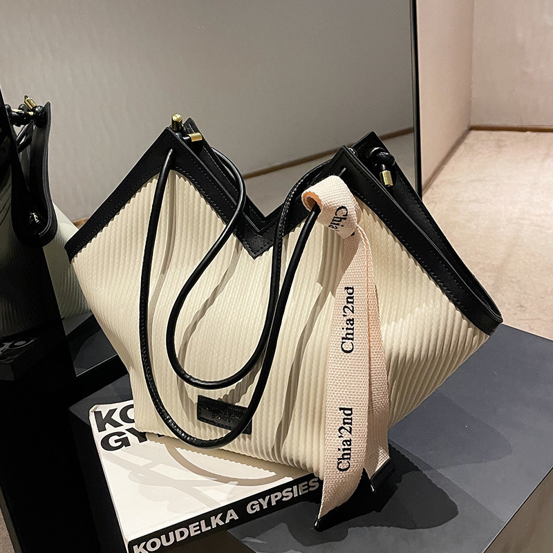 Women's Summer Fashion Large Capacity Tote Bags Solid Color Bucket Shoulder Handbags Two Handles Waterproof Chains Zipper
