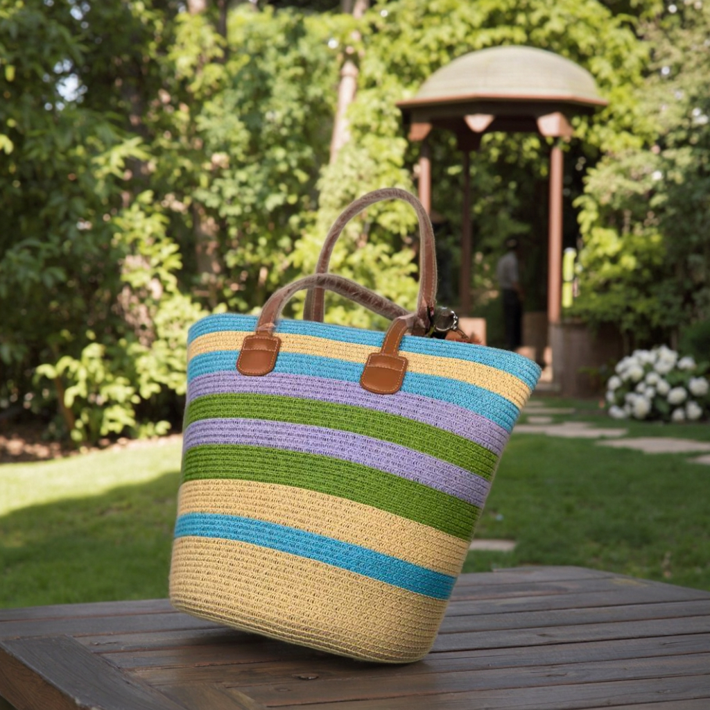 2025 Women's Large Capacity Woven Straw Shoulder Bag Two Straps Fashionable Beach Bag Featuring Zipper Closure Portable