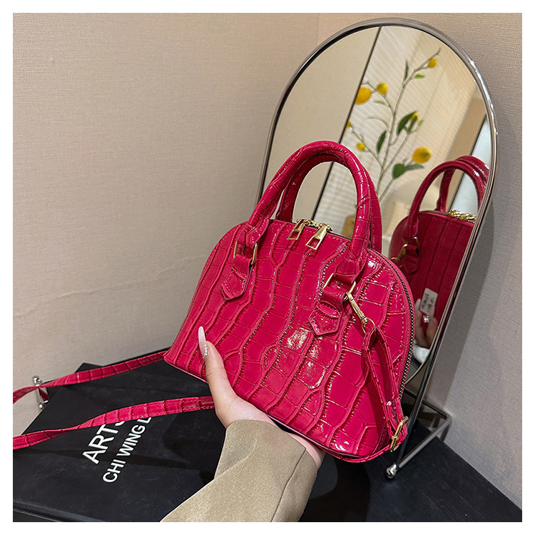 Fashion Alligator Pattern Shell Shape Single Strap Crossbody Bag With Chains Zipper Closure Waterproof Women Pu Leather Handbag