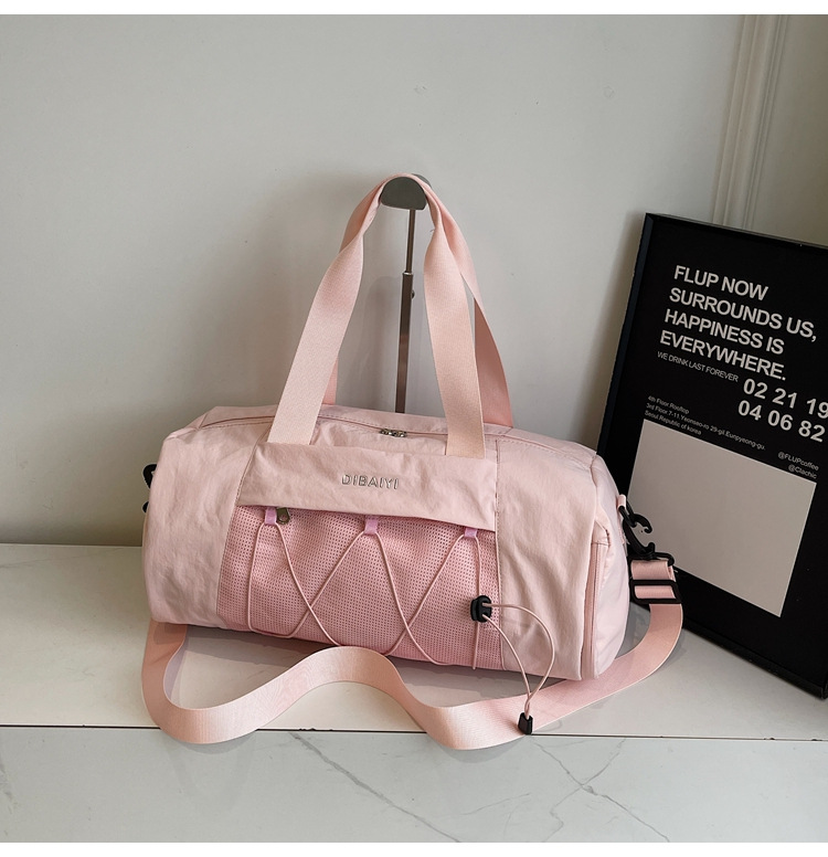 Wholesale Custom Large Capacity Canvas Duffel Bag Fashionable Portable Travel Bag Zipper for Gym Exercise Featuring Letter