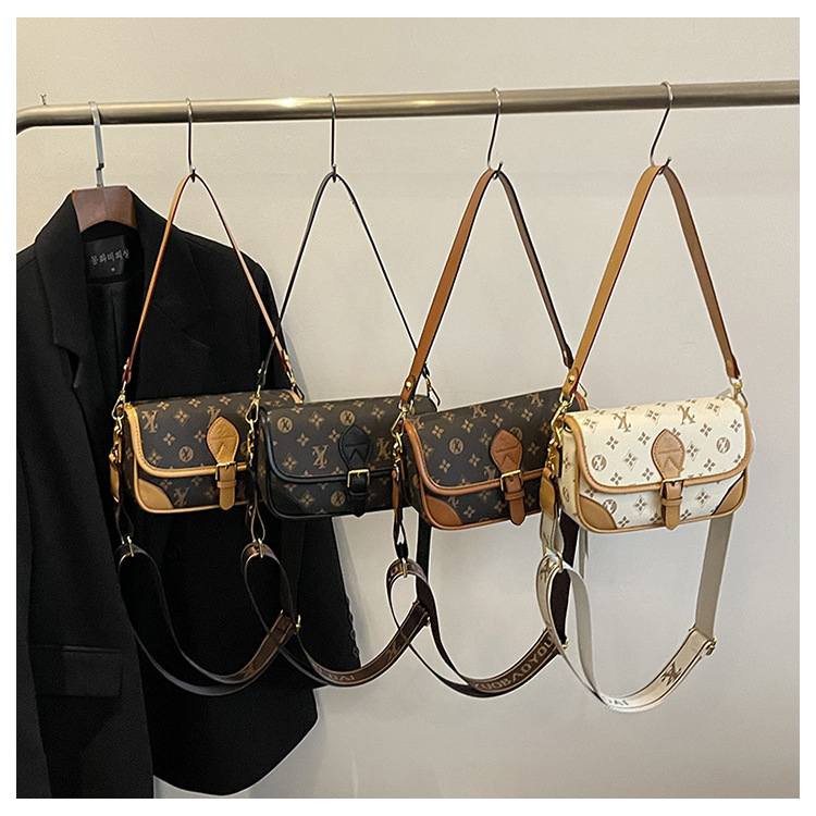 Fashion bag detail 16