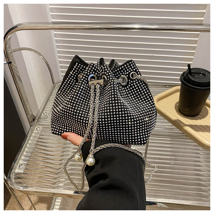 2026 New Best-Selling Women's Diamond-Studded Shiny Water &amp; Full Diamond Bucket Crossbody Bag with High-End Chain