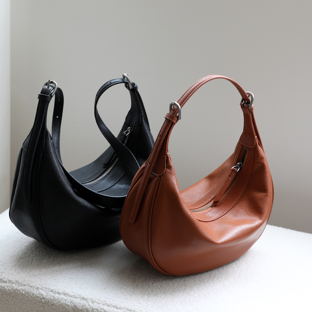 Xie Mengyao's Genuine Leather Crescent Hobo Commuter Shoulder Bag Zipper Closure Detachable Handle Women's Summer 2025