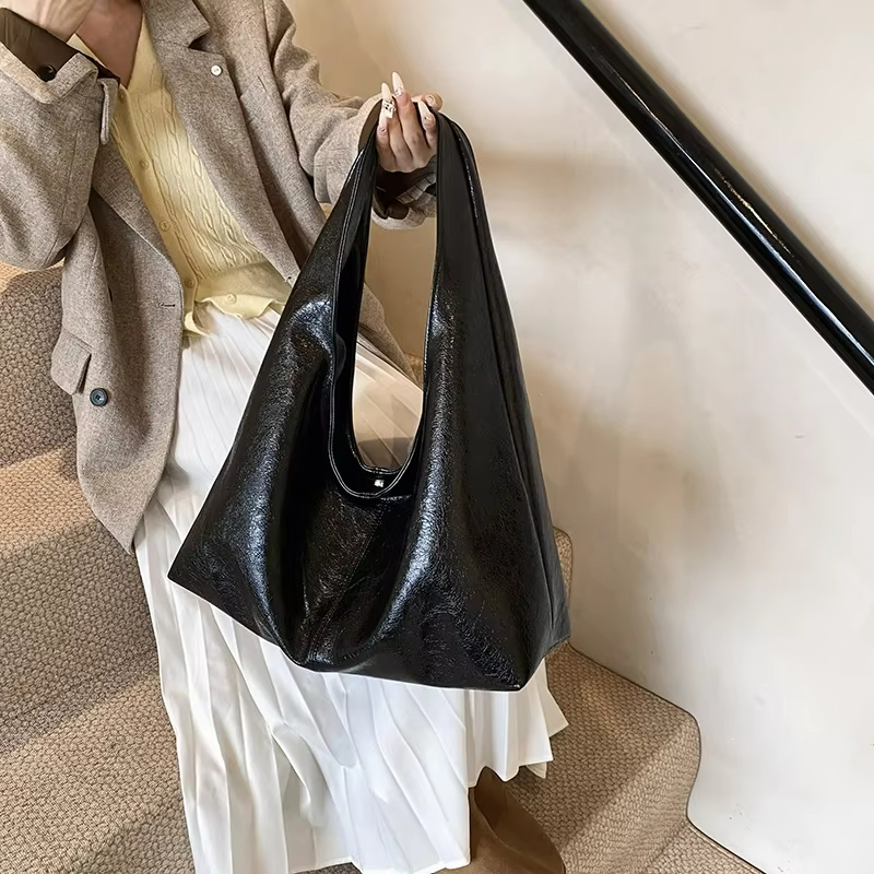 Designer Fashion Large Capacity PU Leather Underarm Hobo Bags for Women 2024 New Trend Water Resistant Zipper Closure Portable