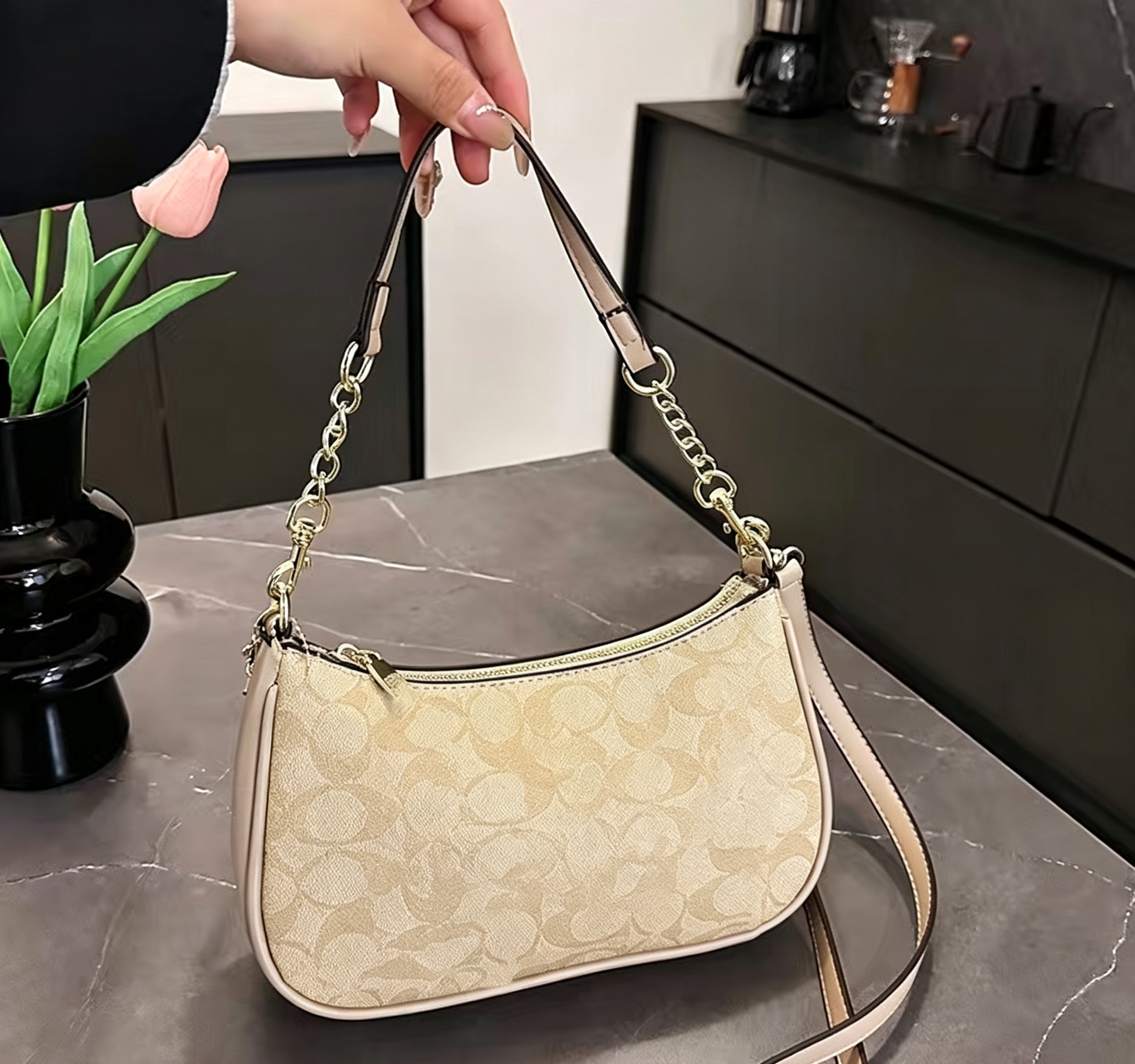 New Fashion Vintage Women's PU Leather Waterproof Zipper Crescent Underarm Bag Bohemian Casual Chain High Shoulder Hobo Handbags